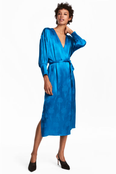H&M comienza septiembre añadiendo nuevos vestidos a su catálogo